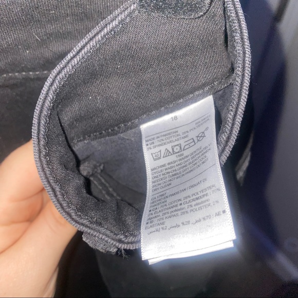 old navy jeans - Picture 3 of 3